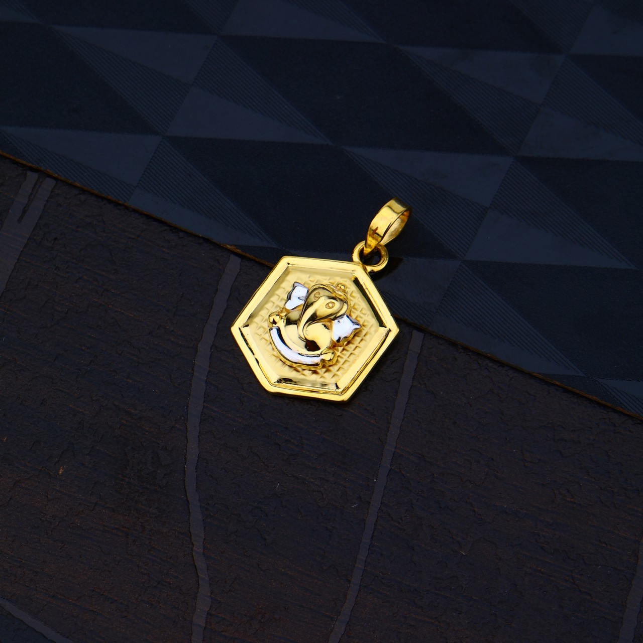 Plain Pendant (PPD546)