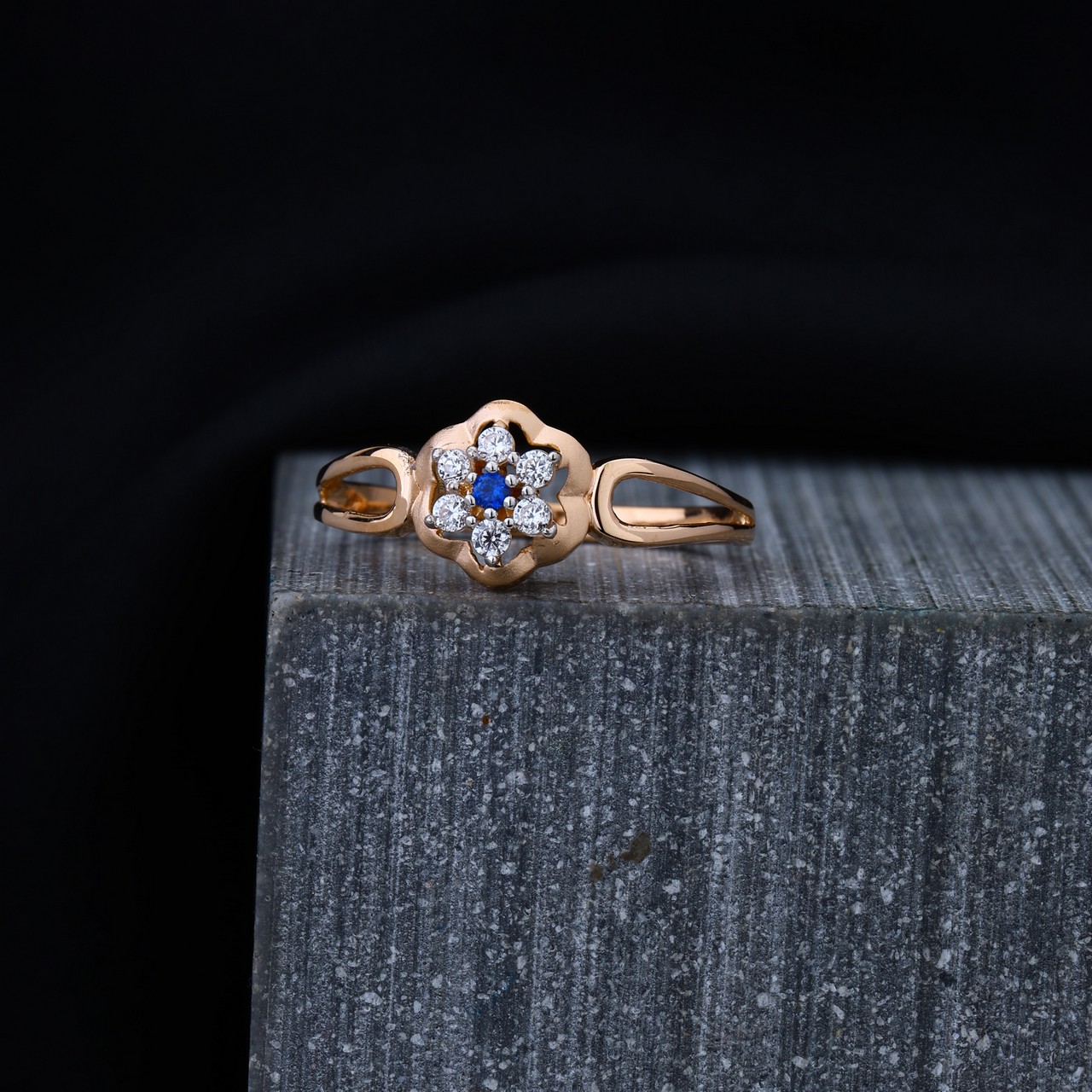Rose Gold Ladies Ring (RLR16069)