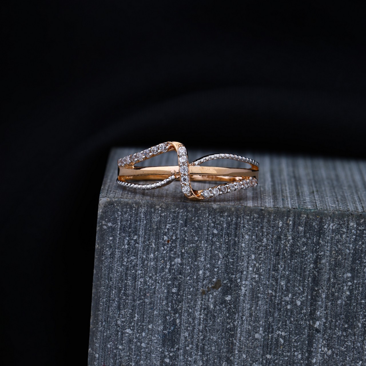 Rose Gold Ladies Ring (RLR16071)