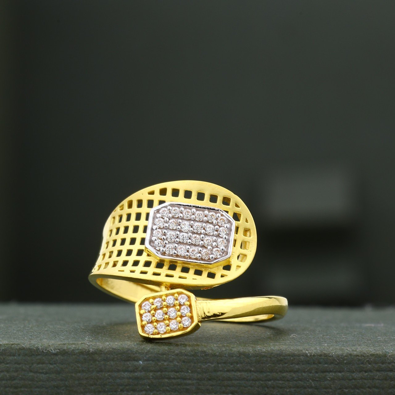 CZ Ladies Ring (DZLR-54631P)
