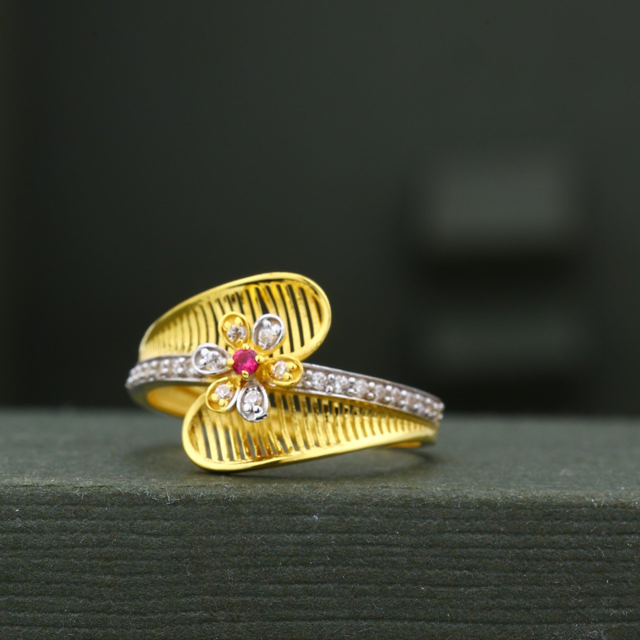 CZ Ladies Ring (LR-1647P)