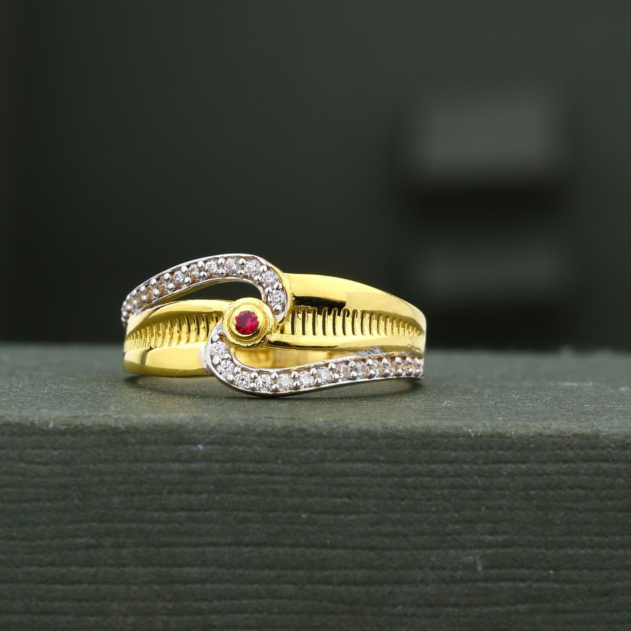 CZ Ladies Ring (LR-2038P)